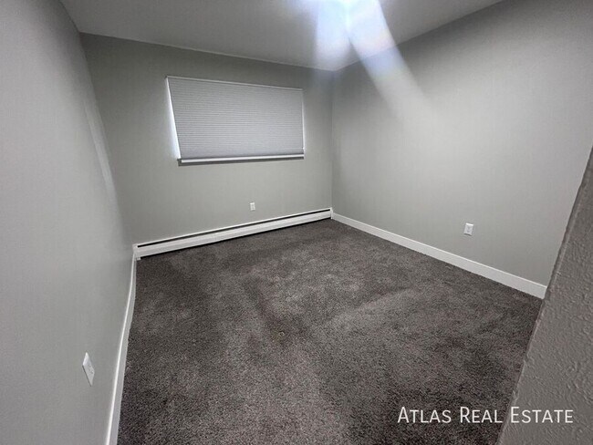 Building Photo - 551 S Fairfax St