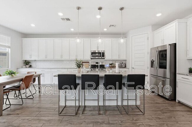 Building Photo - 1166 E Weatherby Way