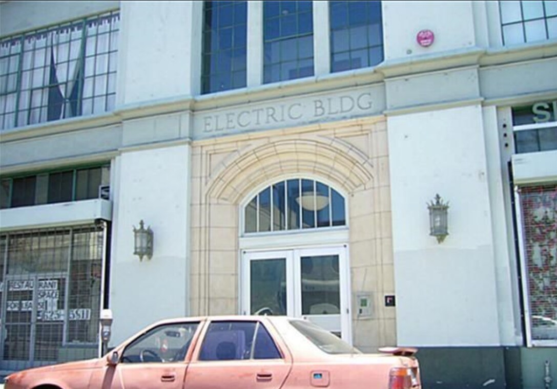 Building Photo - 420 S San Pedro St