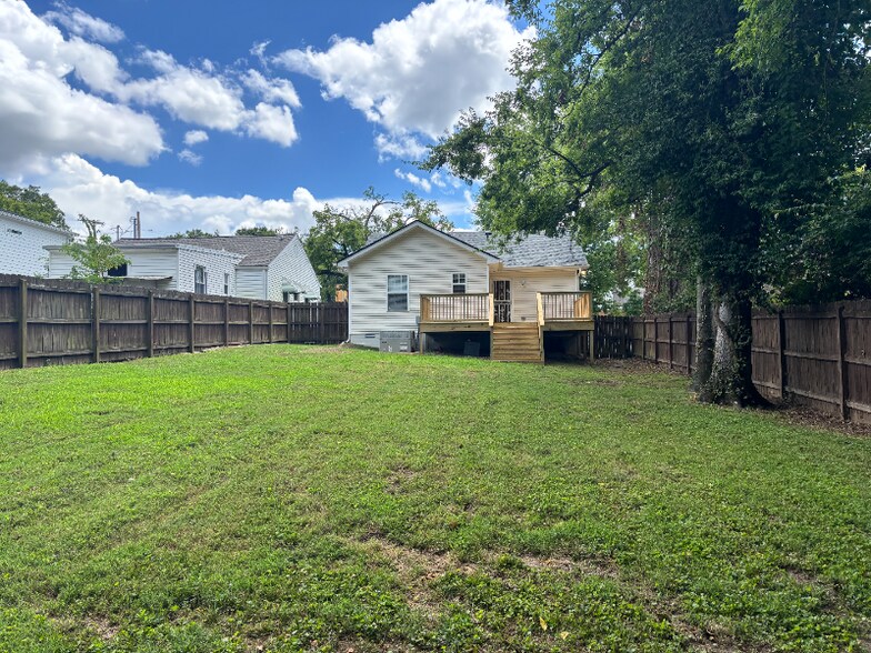 Building Photo - 1403 Litton Ave
