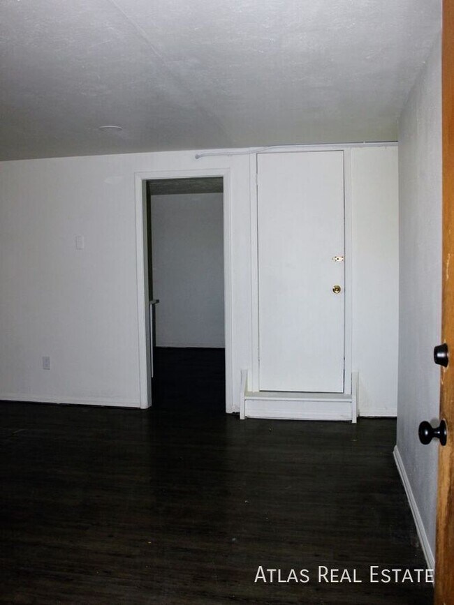 Building Photo - 6035 W 39th Ave