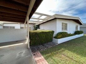 Building Photo - 2219 N 73rd Pl