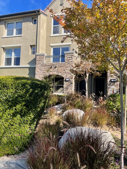 Building Photo - 1379 Cattail Ct