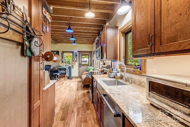 Building Photo - 41 Dillingham Ests Trl