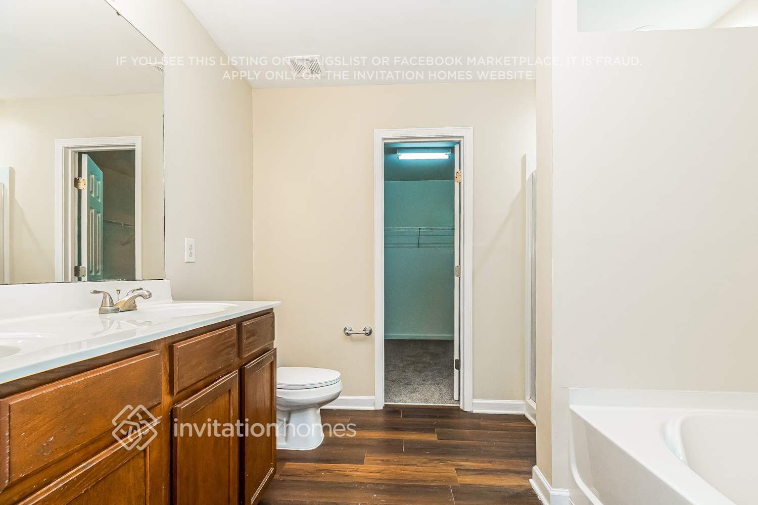 Building Photo - 120 Woodcreek Ln