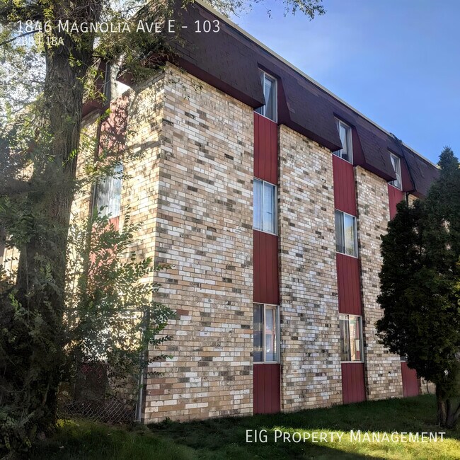 Building Photo - 1846 Magnolia Ave E
