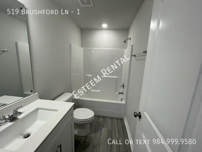 Building Photo - 519 Brushford Ln