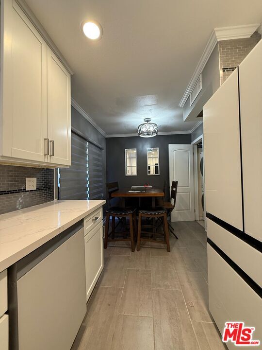 Building Photo - 1043 Thompson Ave