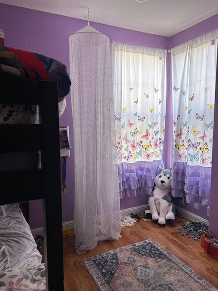 Building Photo - 1020 S San Marino Way