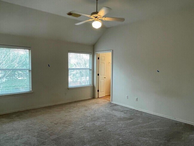 Building Photo - 1716 Rosenborough Ln S