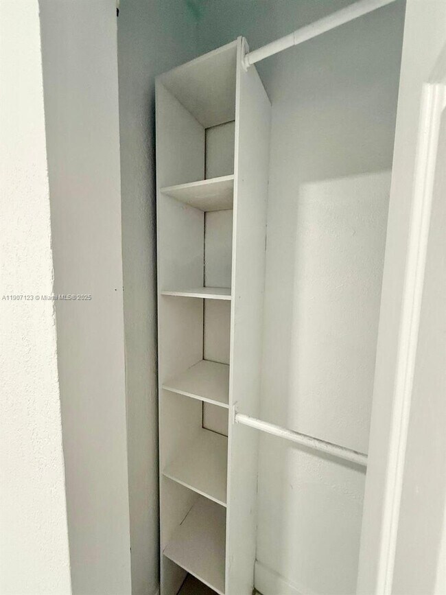 Building Photo - 2369 SW 17th Terrace