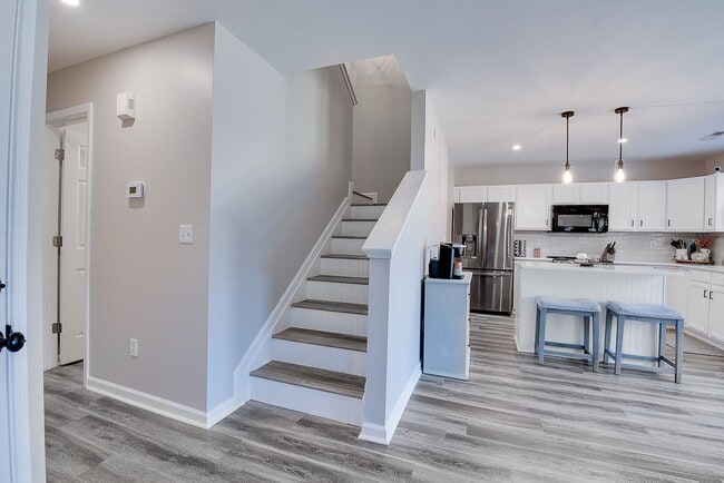 Building Photo - 4 BR/Loft near Simpsonville!  Lawn Maintenance included! Amenities & Close to Shopping & Restaurants