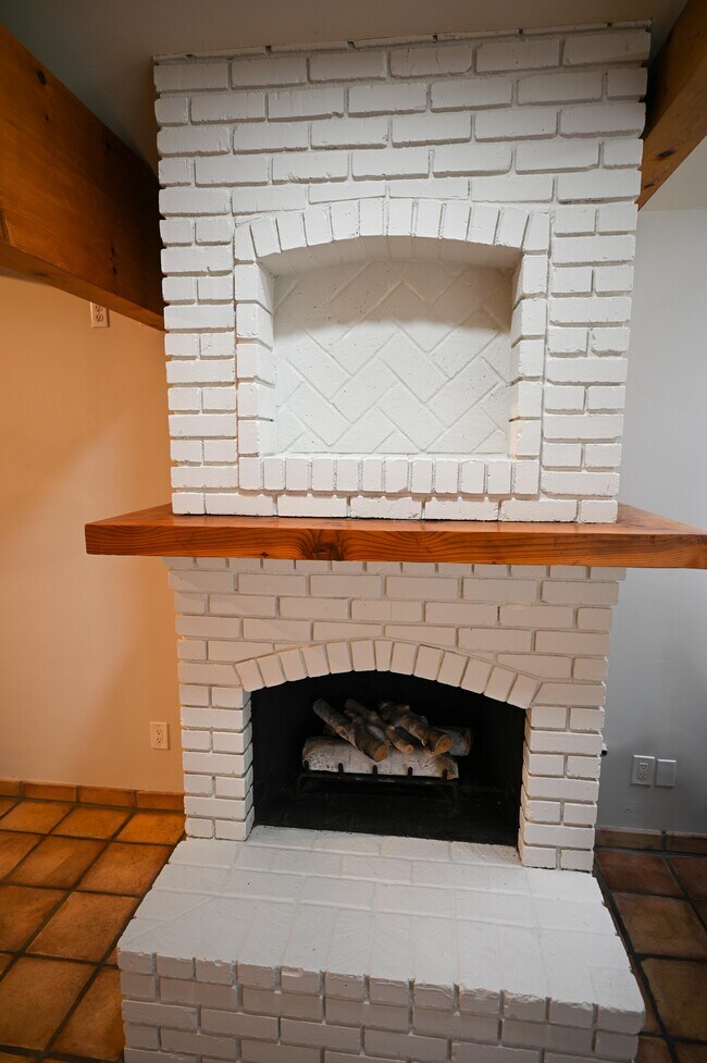 Building Photo - 47 6th St