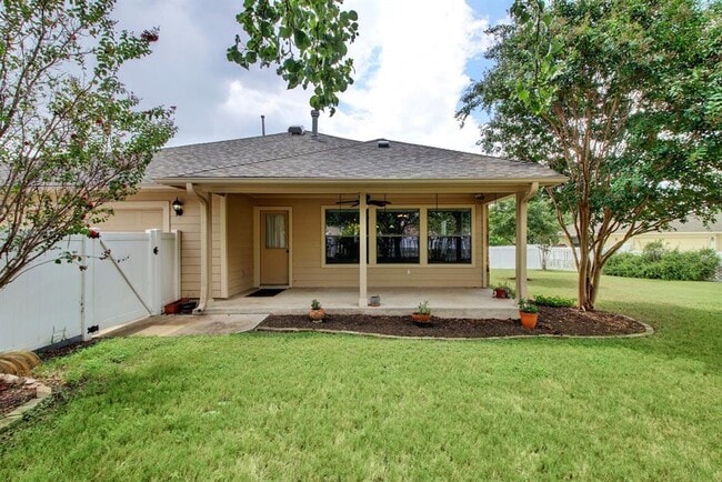 Building Photo - 904 Black Canyon St