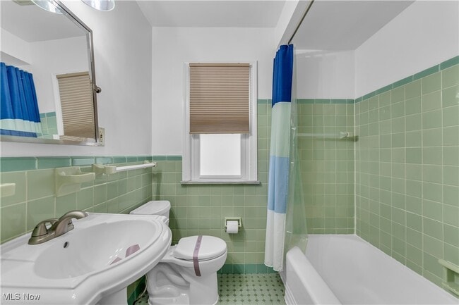 Building Photo - 25731 Farringdon Ave