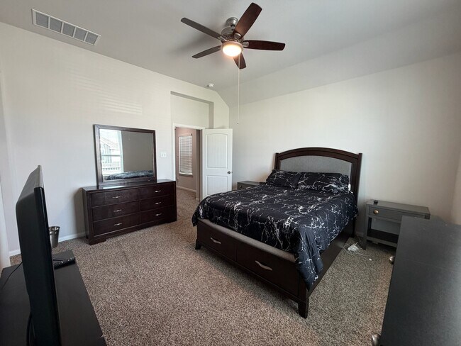 Building Photo - 3907 Arslan Dr