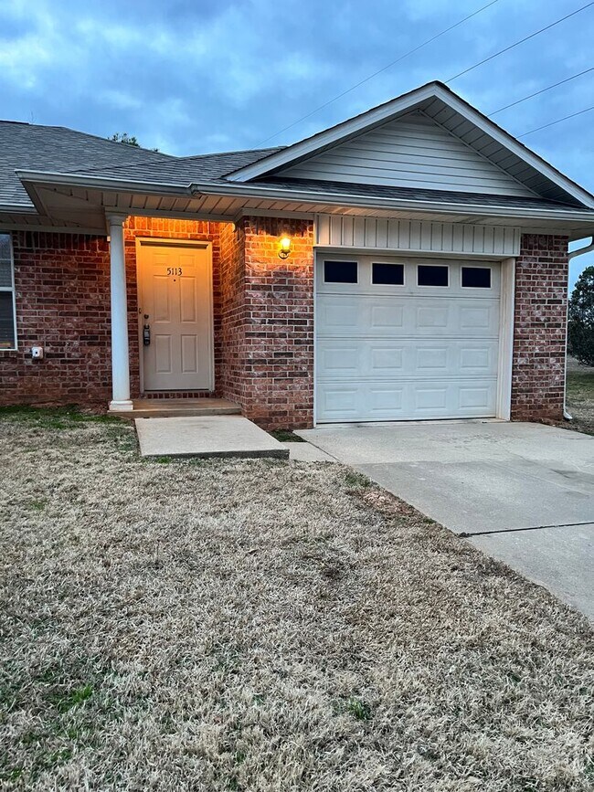 Galloping Way Triplex 51095111 Galloping Way Texarkana TX 75503