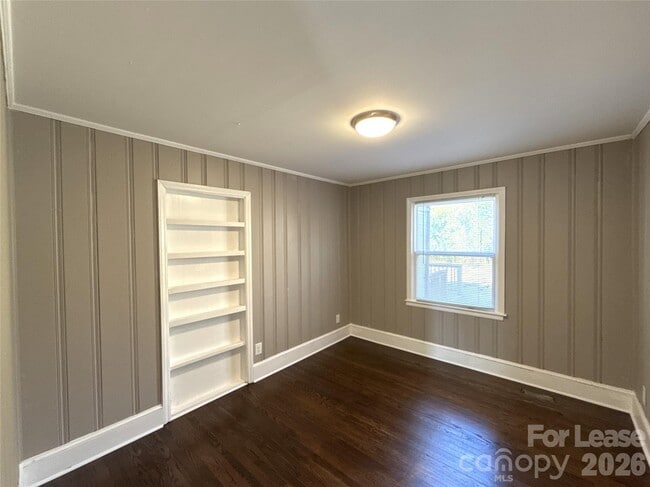 Building Photo - 4152 Blenhein Rd