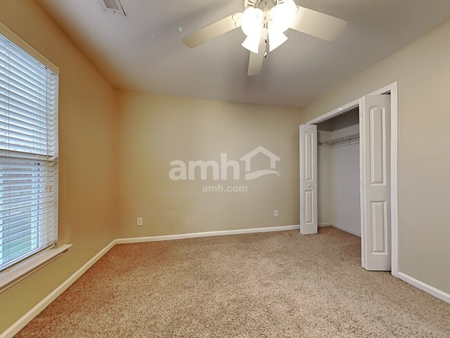Building Photo - 104 Brick Greens Ct