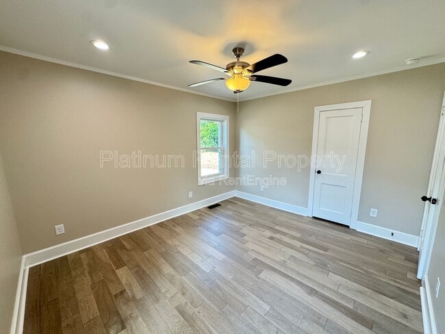 Building Photo - 431 North Marietta Pkwy NE