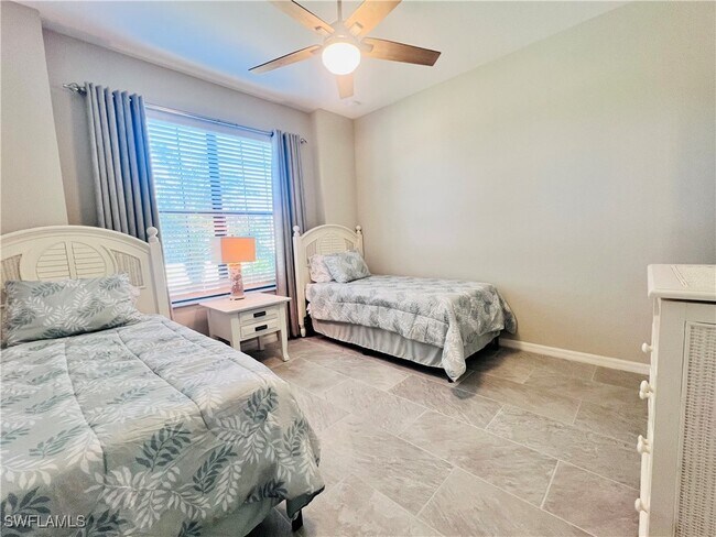 Building Photo - 11973 Bay Oak Dr