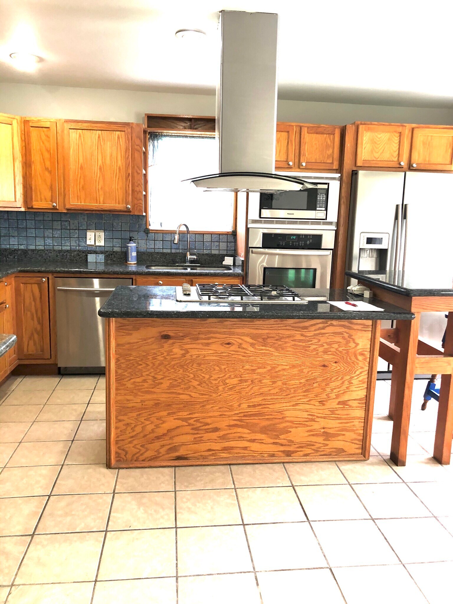 Gas countertop - 343 Huntington Dr