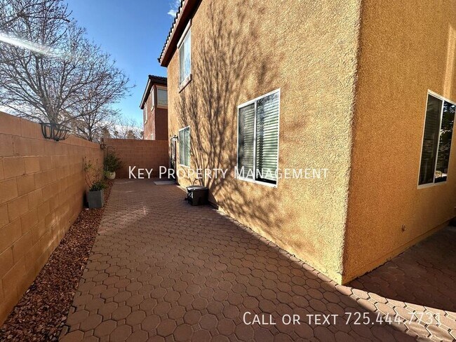 Building Photo - 4 BEDROOM HOME LOCATED IN CENTENNIAL HILLS