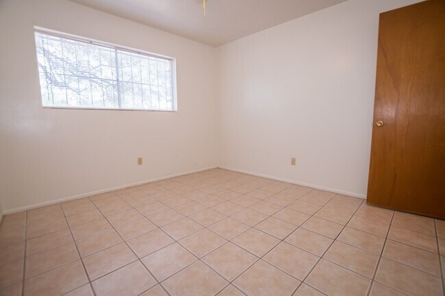 Building Photo - Large Corner Lot Santé Fe Home, Over 1650 ...