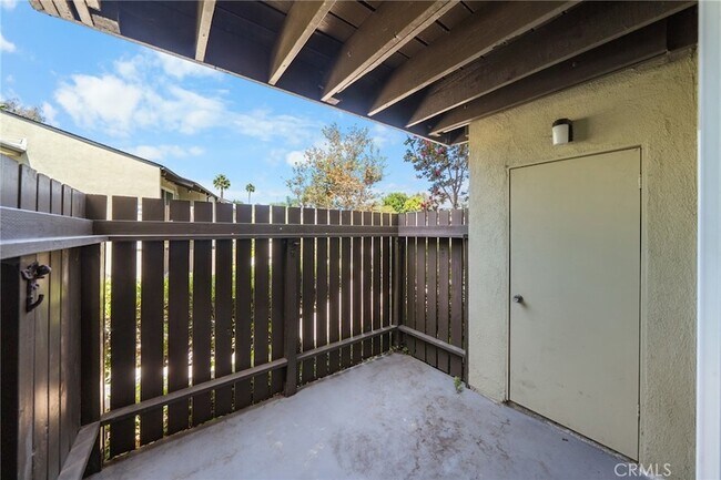 Building Photo - 4935 Indian Wood Rd
