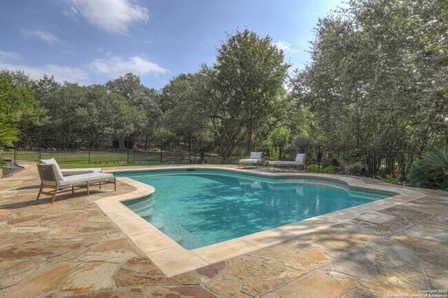 Building Photo - 9752 Trophy Oaks Dr