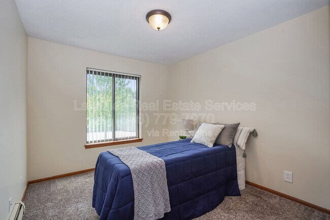 Building Photo - 3404 Wallace Ct SW