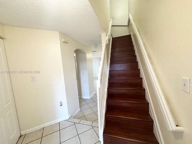 Building Photo - 14051 SW 120th Ct