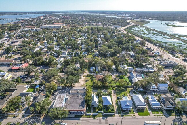 Building Photo - 15 Old Mission Ave