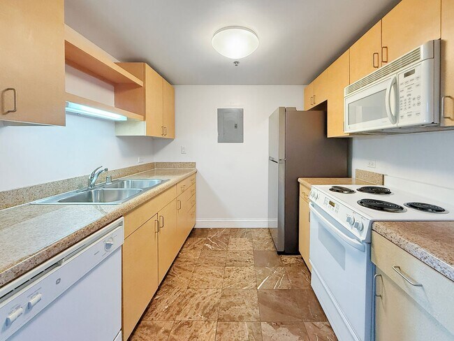Building Photo - Modern Condo in Little Italy – 1BD/1BA at ...