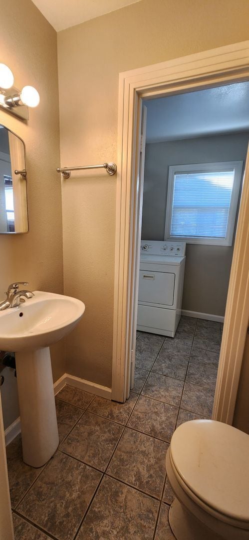 Building Photo - Beautiful 3 Bedroom Home in the Heart of Land Park