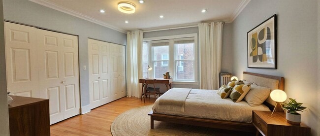 Building Photo - 6049 N Talman Ave