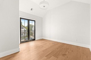 Building Photo - 65 Summer St