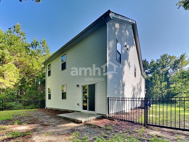 Building Photo - 1009 Theodore Rd