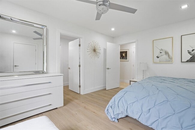 Building Photo - 2534 Golf View Dr