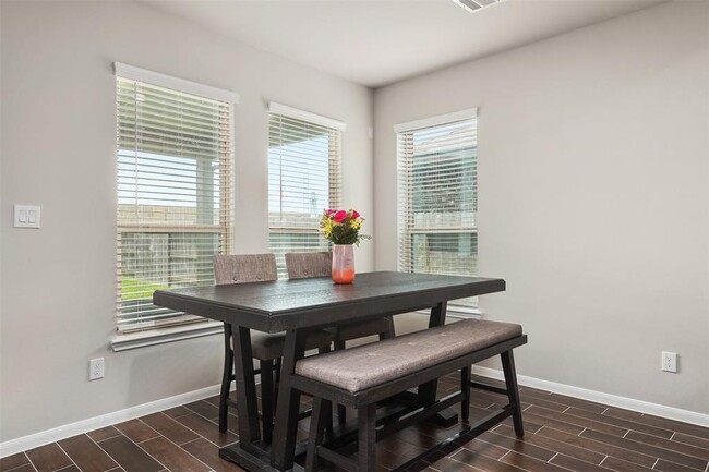 Building Photo - 13202 Villa Sola Dr