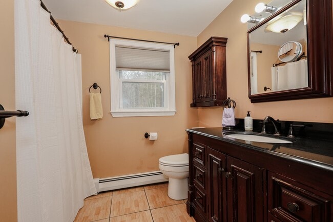 Building Photo - 81 Orchard Path Rd