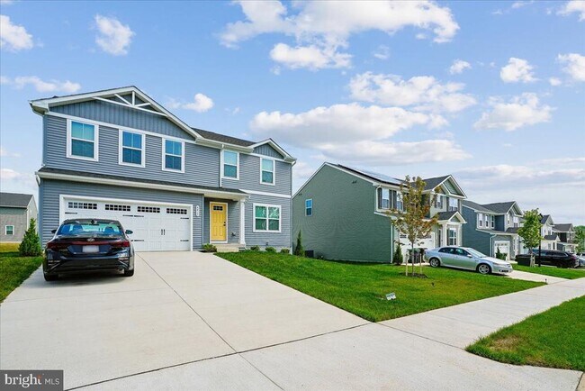 Building Photo - 6415 Farrier Wy