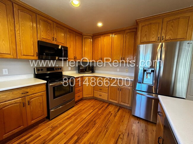 Building Photo - for a limited time, this property offers n...