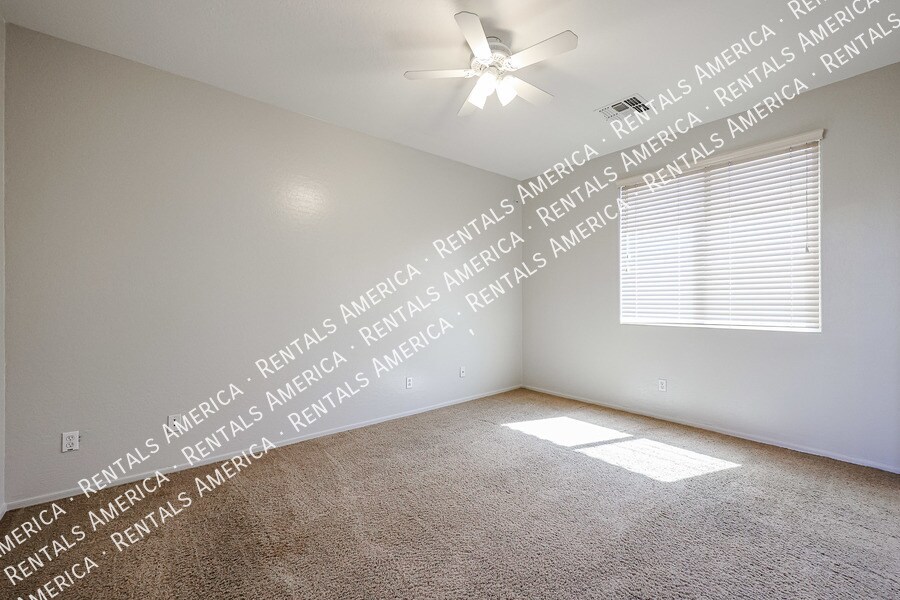 Building Photo - 1155 E Winchester Pl
