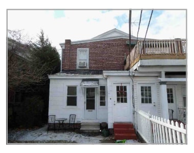 Building Photo - 1221 W Main St