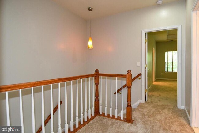 Building Photo - 7810 Locust Leaf Ln