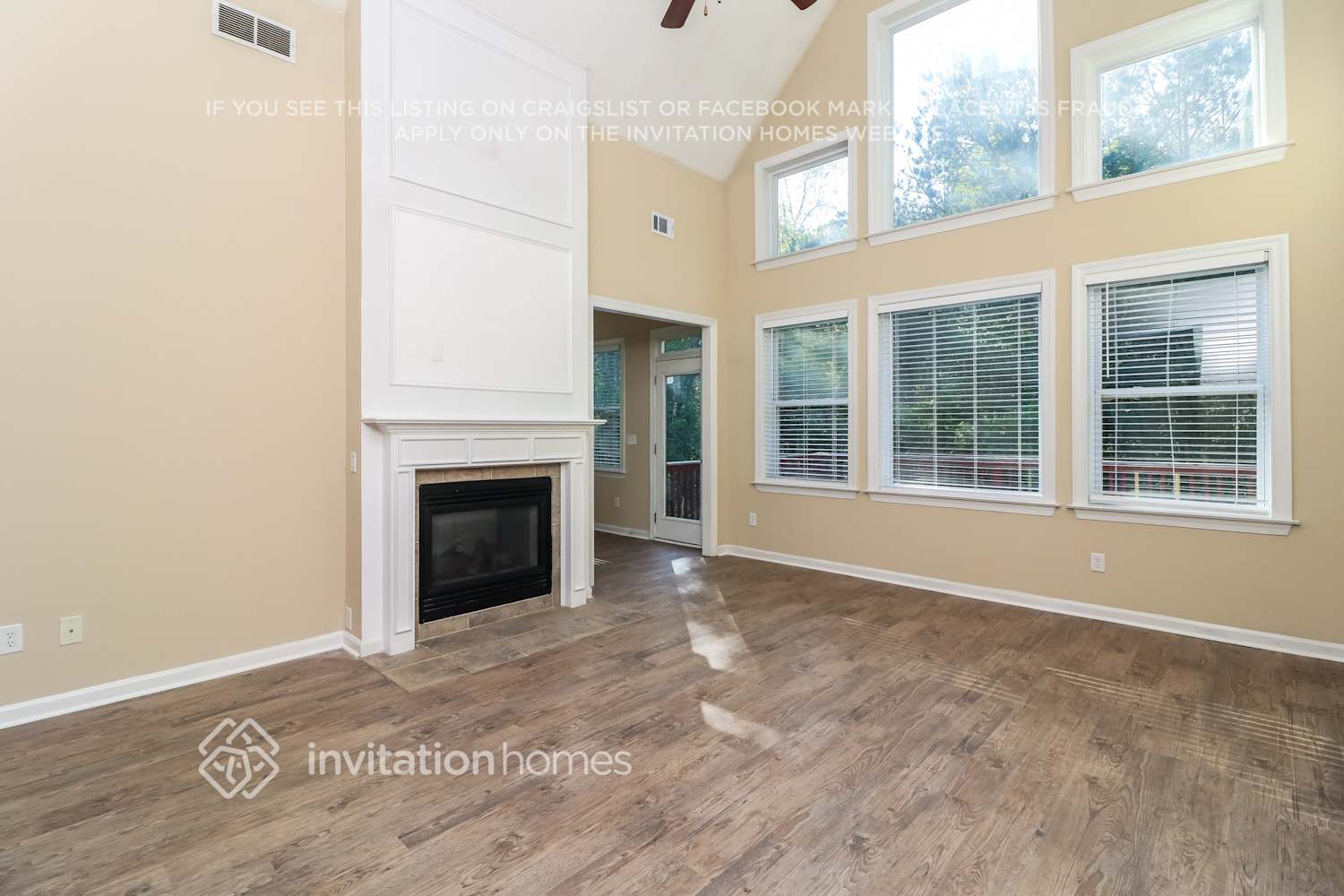 Building Photo - 316 Oakbridge Dr
