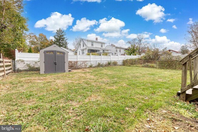 Building Photo - 5412 Clifton Ave