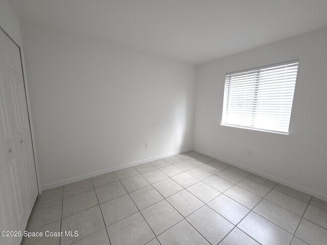 Building Photo - 6580 Floridana Ave