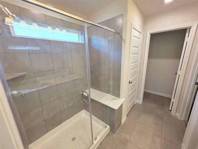 Building Photo - 221 Harper Ridge Dr